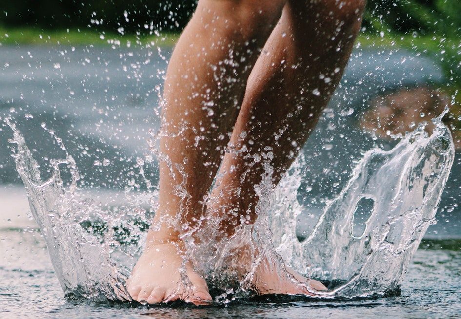 cropped-splash-of-water-906023.jpg